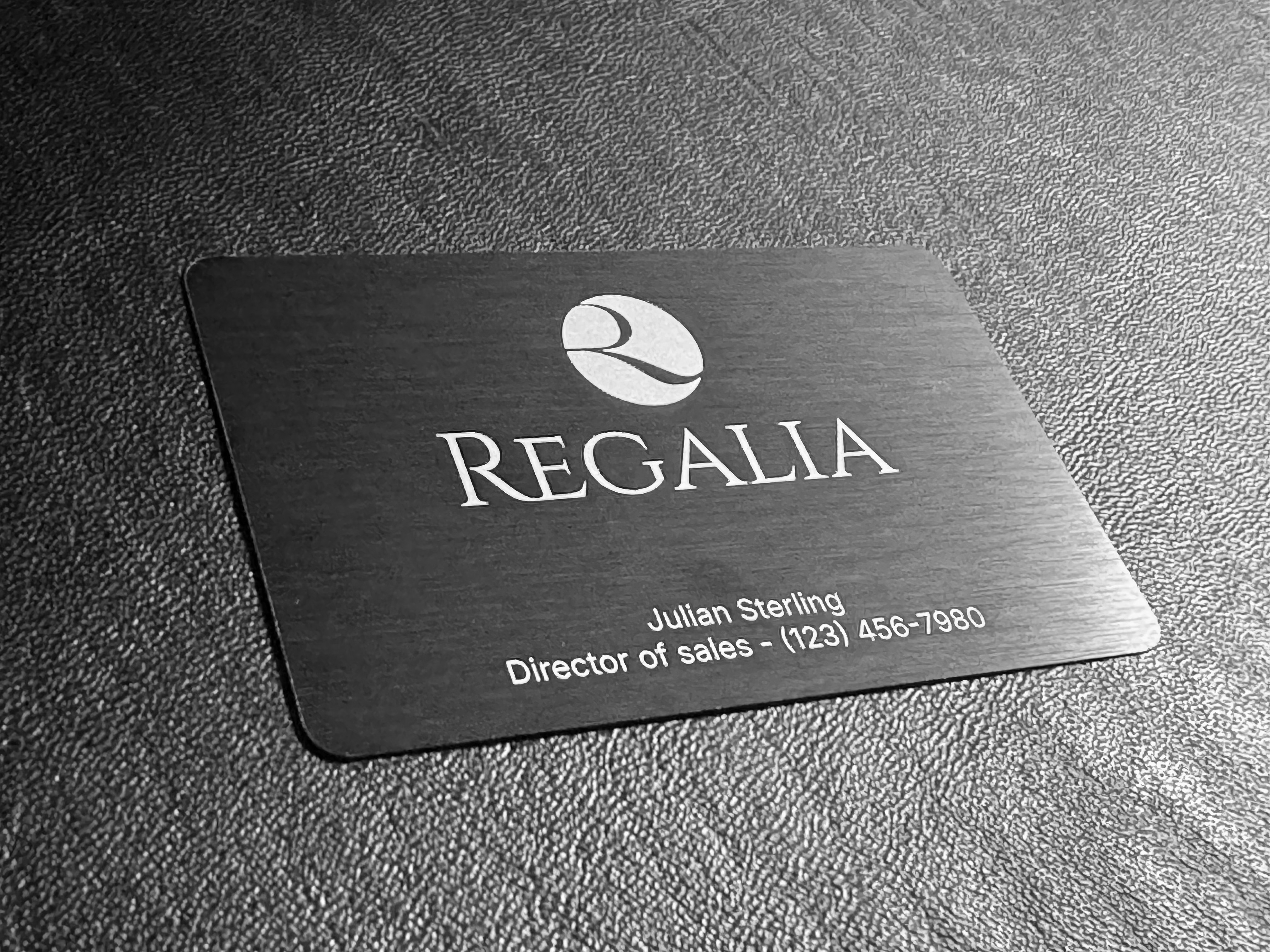 Simple and elegant, this card design features 0.8 mm brushed aluminum with white marking.